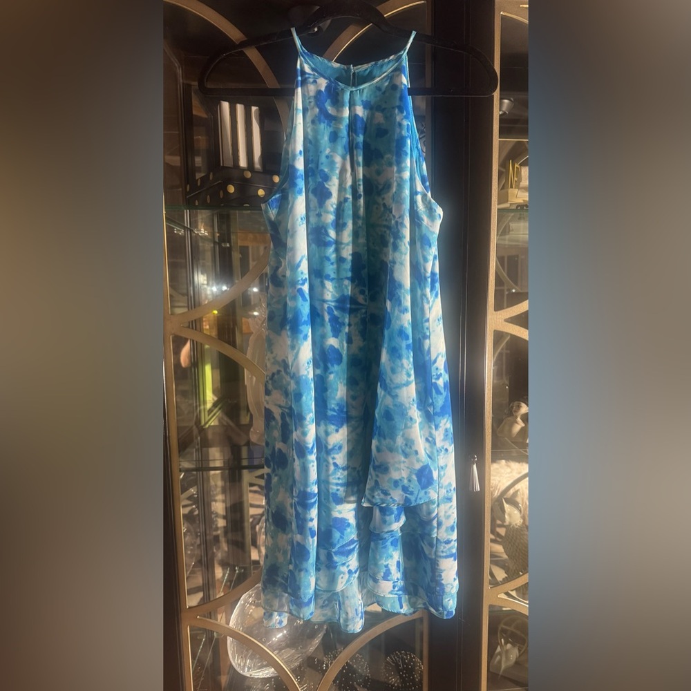 Calvin Klein Dress 6P Tiered A Line Flowy Blue. Comfortable , easy to wear!